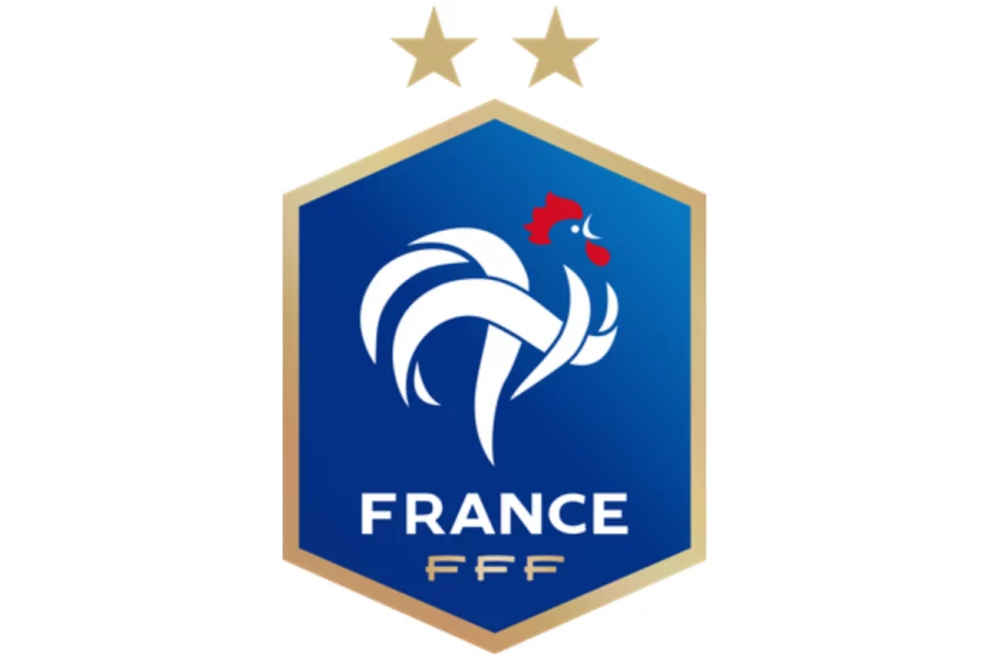法國國家足球隊隊徽，高盧雄雞象徵國家精神，上方兩顆星代表兩次世界盃冠軍